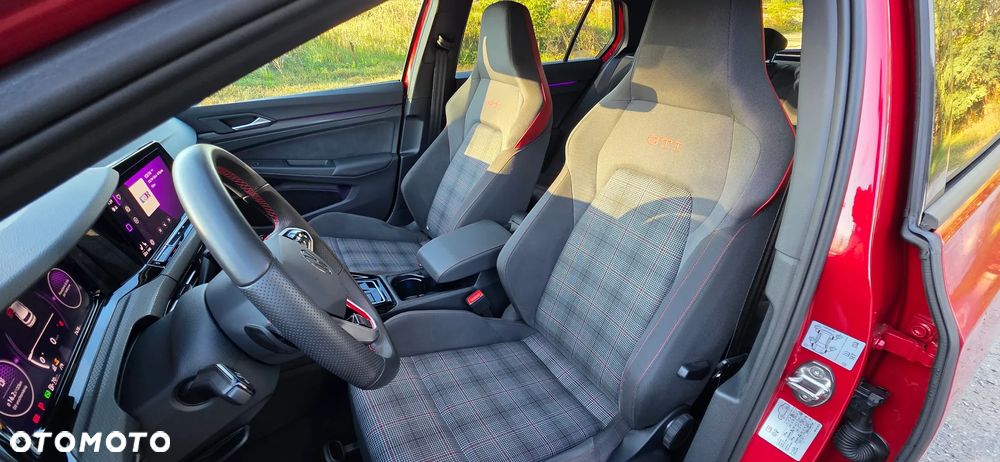 Volkswagen Golf - 21