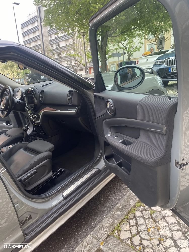 MINI Countryman Cooper ALL4 Auto - 10