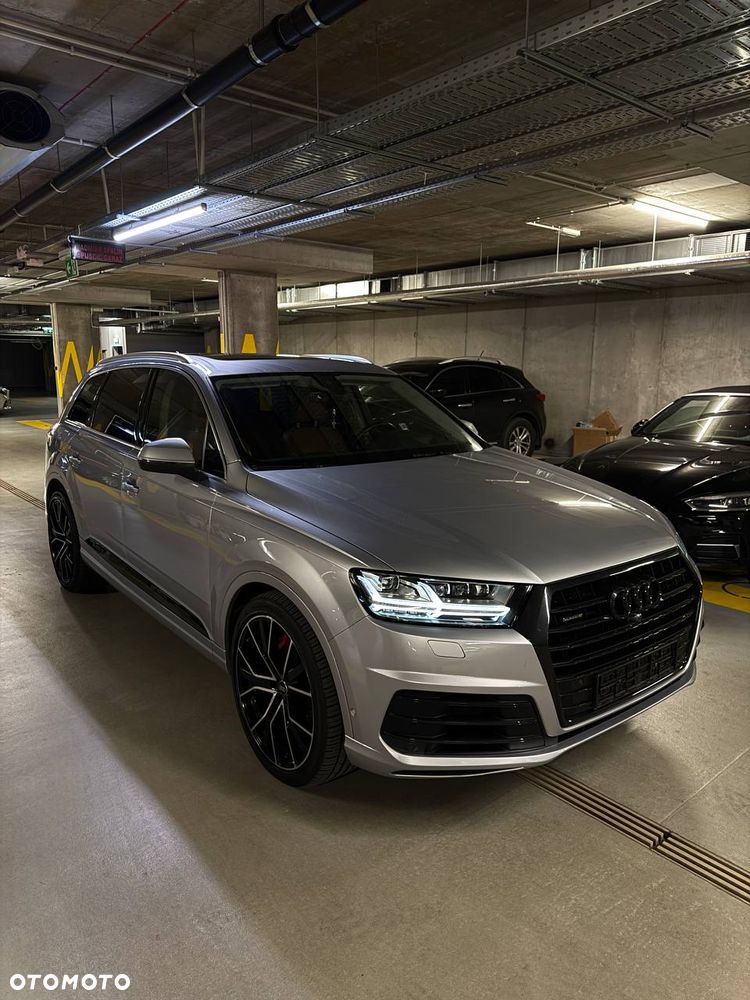 Audi Q7 - 1