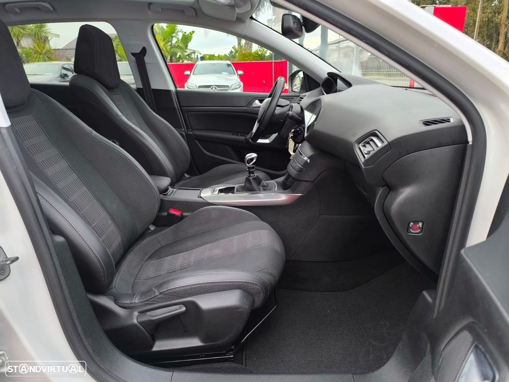 Peugeot 308 PureTech 130 GPF Stop & Start Allure - 27