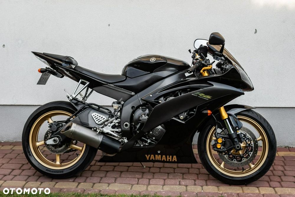 Yamaha R6 - 3