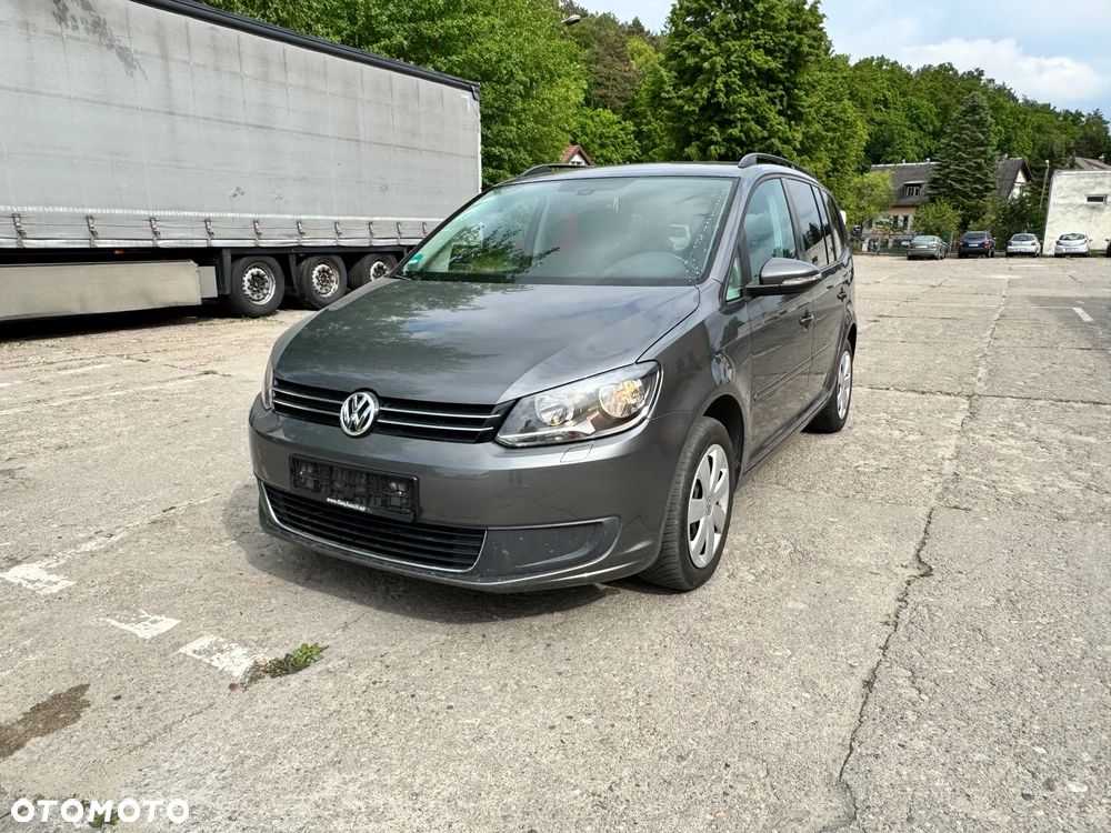 Volkswagen Touran - 1