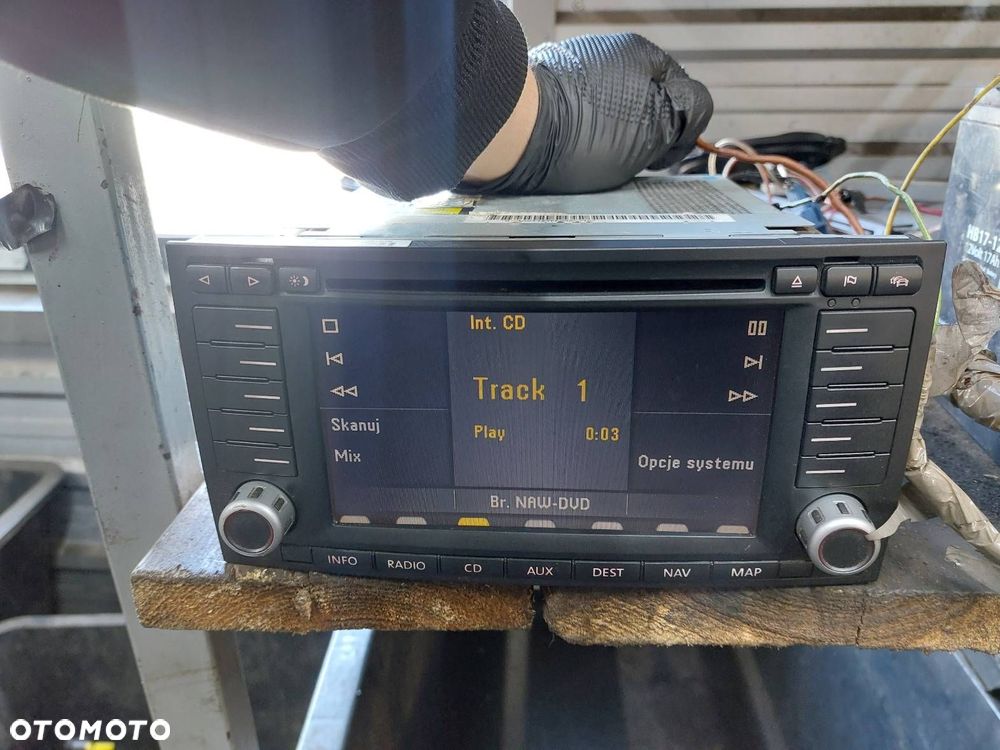 RADIO ODTWARZACZ VOLKSWAGEN TOUAREG I ROZKODOWANE 7L6035191R ID: 238192 - 6