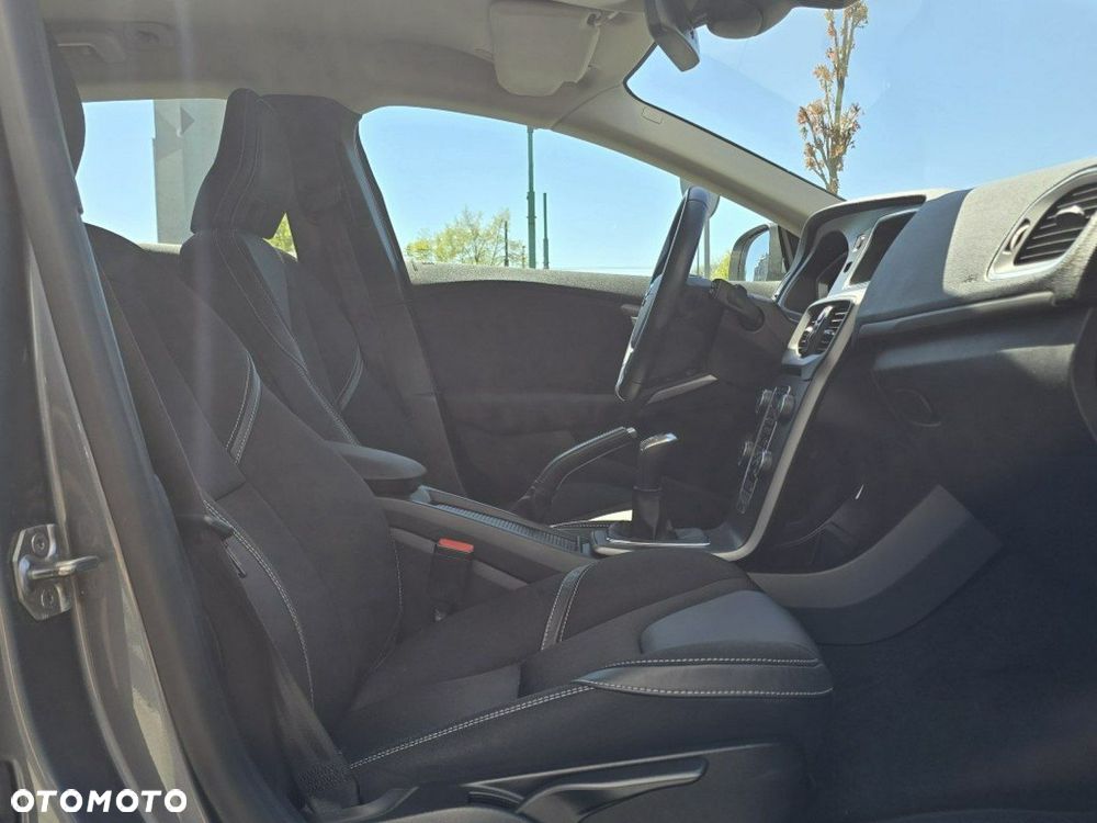 Volvo V40 - 9