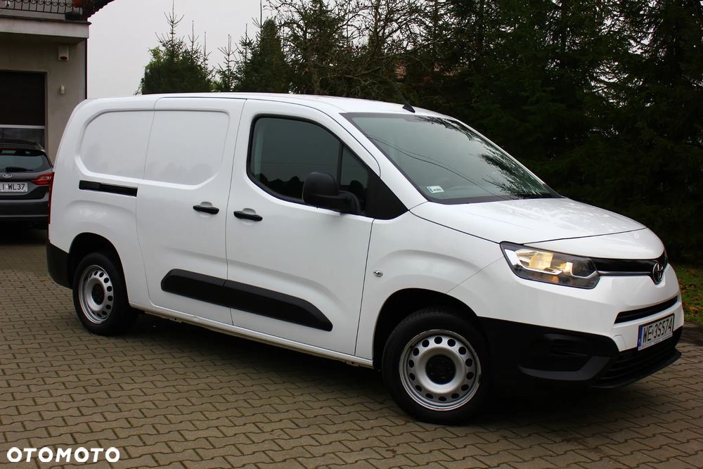 Toyota Proace City CHŁODNIA 1.5D-4D 102KM LONG L2 3 Osobowy - 2