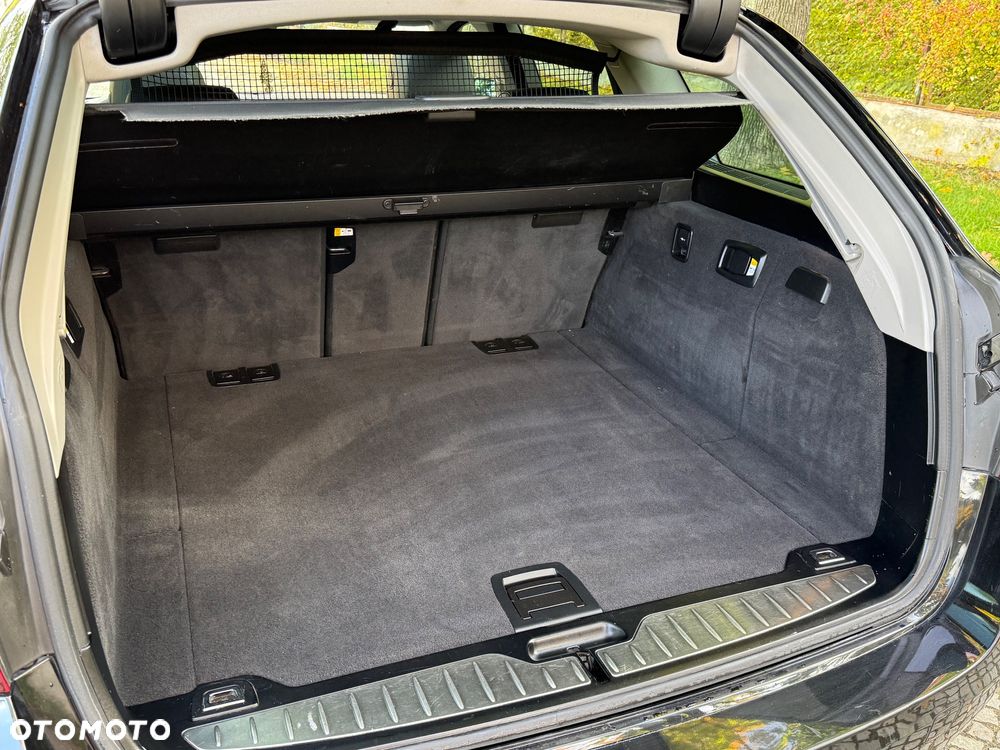 BMW Seria 5 525d Sport-Aut Modern Line - 19