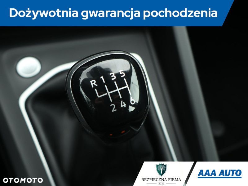 Volkswagen Golf - 20