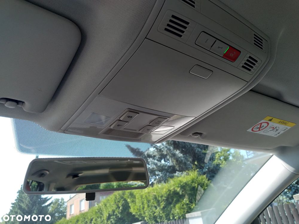 Volkswagen Touran 1.5 TSI EVO Trendline - 15