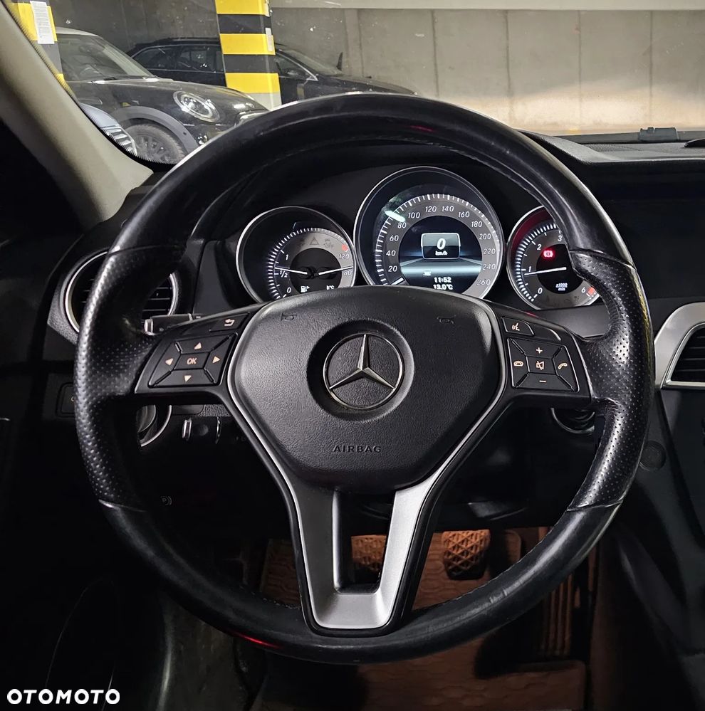 Mercedes-Benz Klasa C 180 CDI DPF (BlueEFFICIENCY) Avantgarde - 9