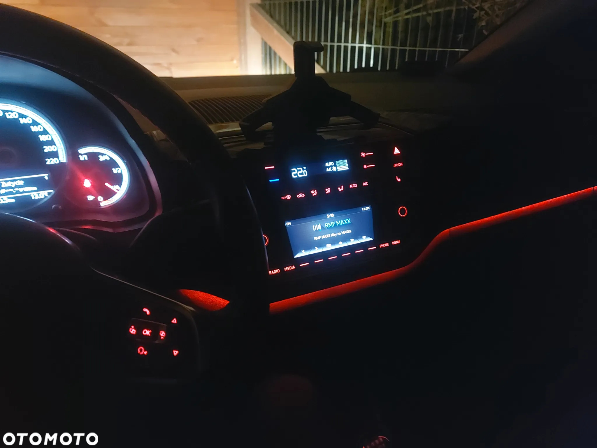 Volkswagen up! 1.0 TSI GTI - 6