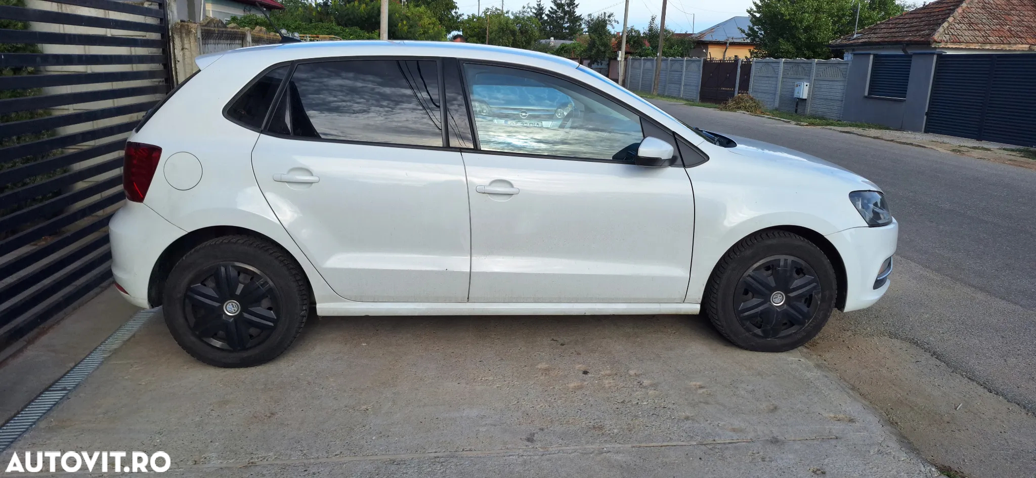 Volkswagen Polo 1.4 TDI (Blue Motion Technology) Comfortline - 4
