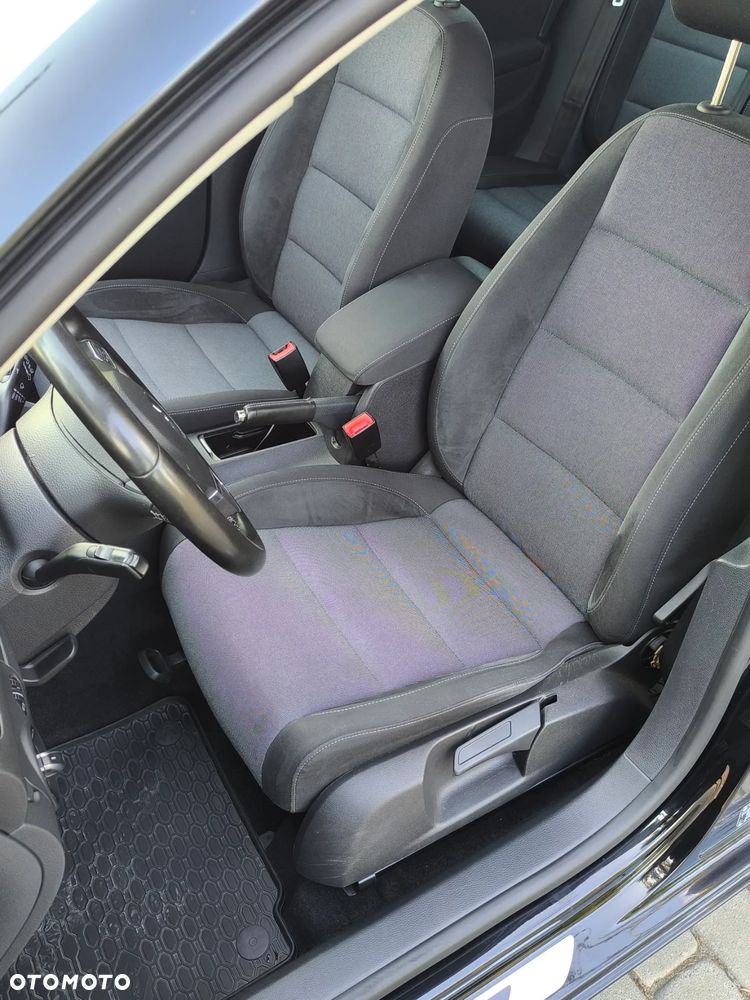 Volkswagen Golf 2.0 TDI DPF 4Motion Comfortline - 16