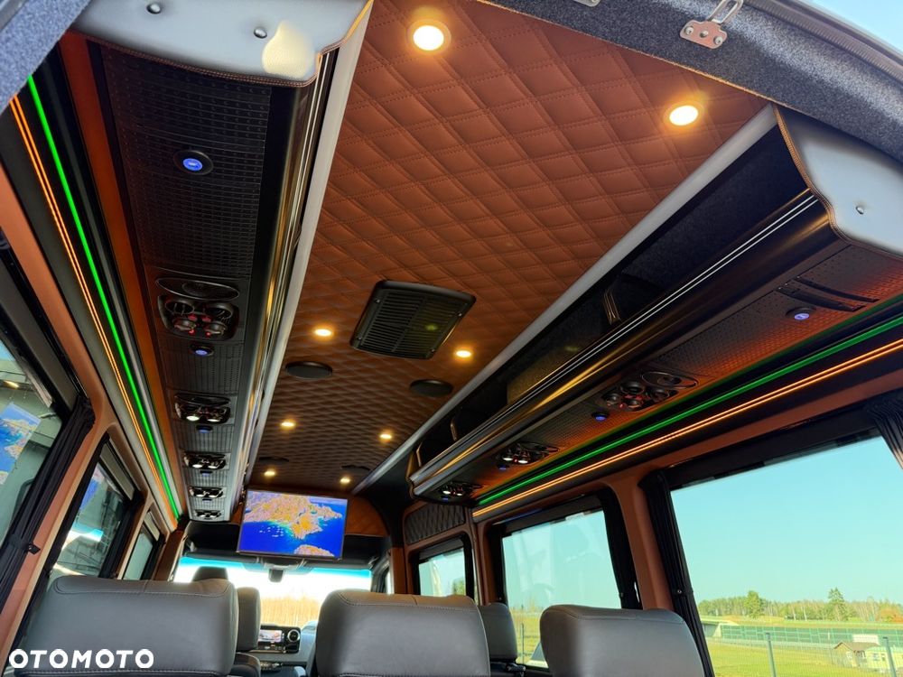Mercedes-Benz Sprinter - 37