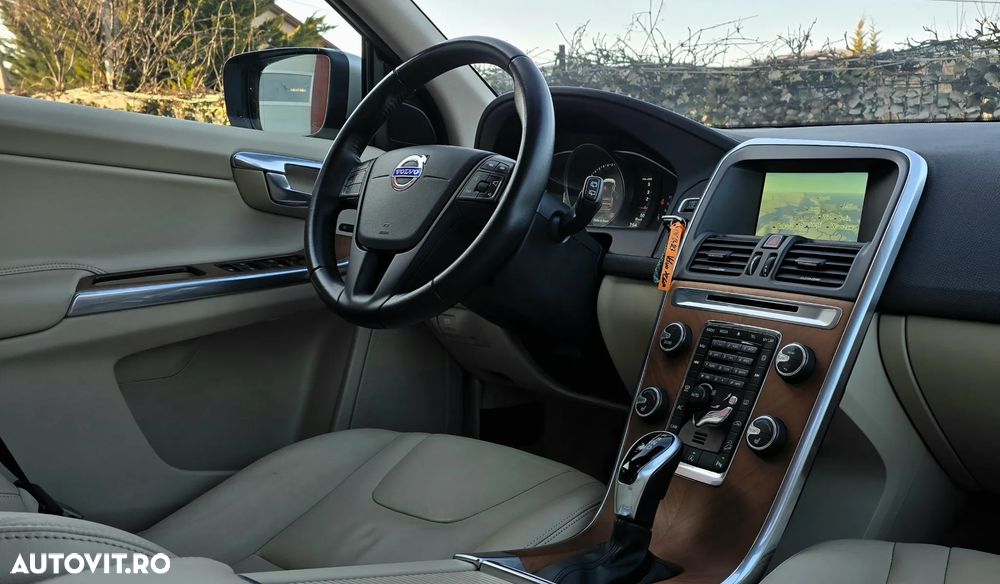 Volvo XC 60 D4 AWD Geartronic Kinetic - 15