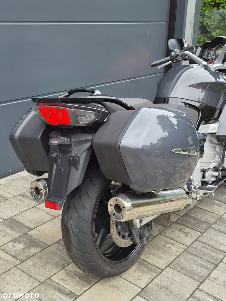 Yamaha FJR - 11