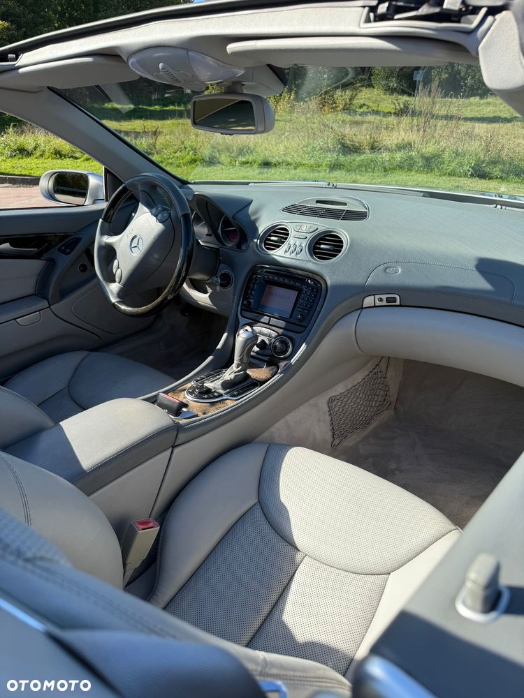 Mercedes-Benz SL - 28