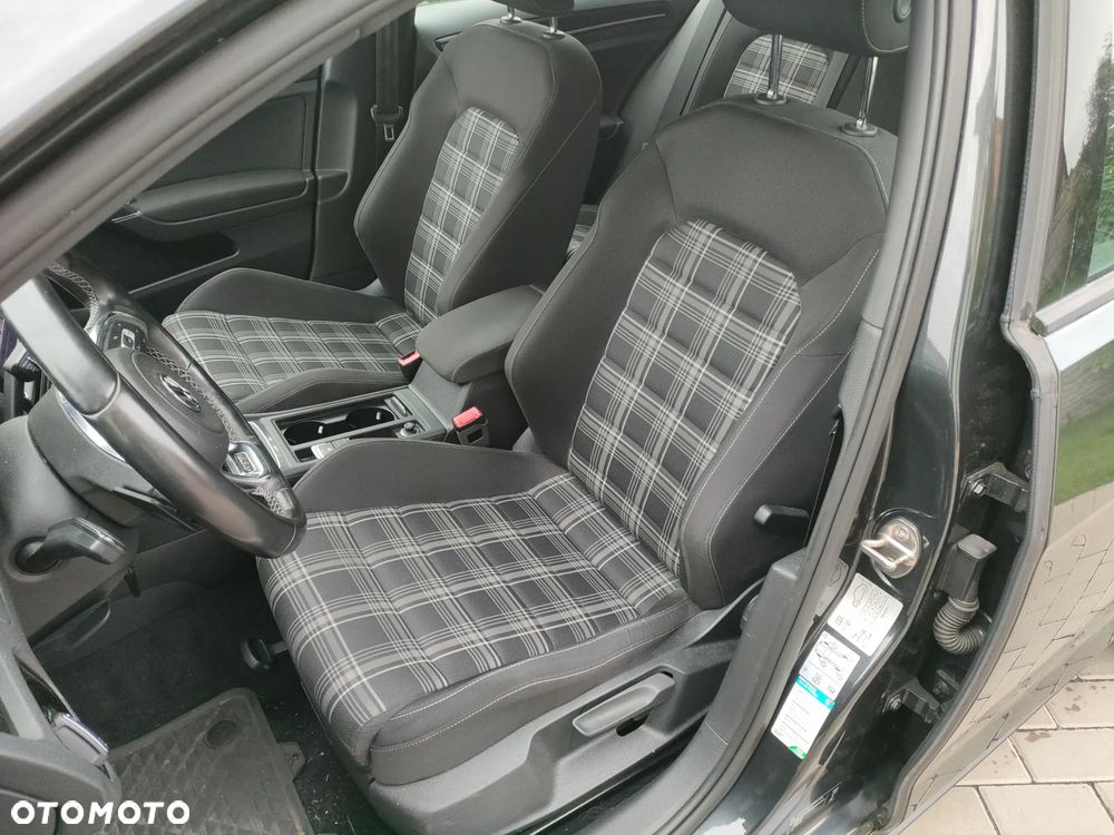 Volkswagen Golf GTD 2.0 TDI SCR DSG - 17