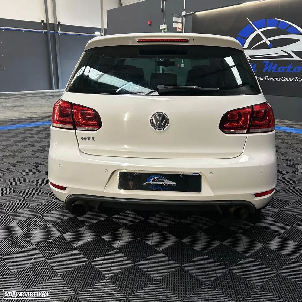 VW Golf 2.0 GTI - 5