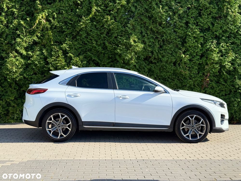 Kia XCeed 1.6 CRDi (48V Mild-Hybrid) DCT7 PLATINUM - 3