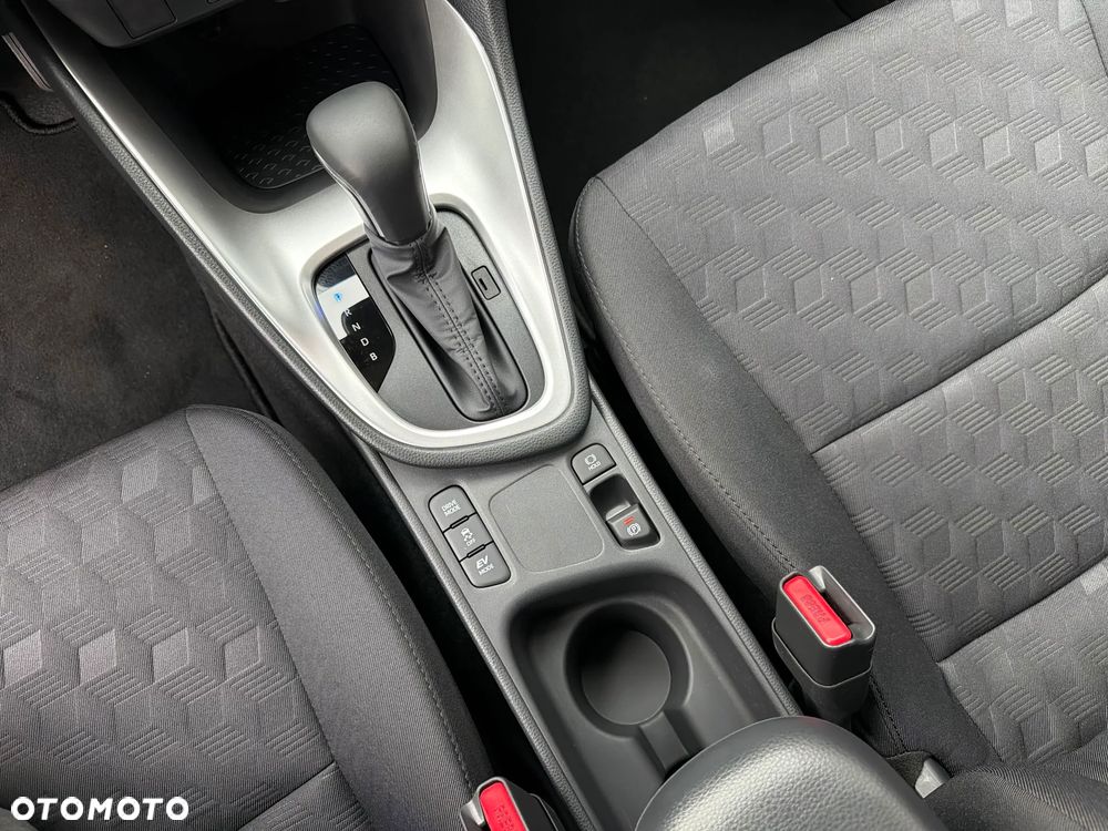 Toyota Yaris - 23