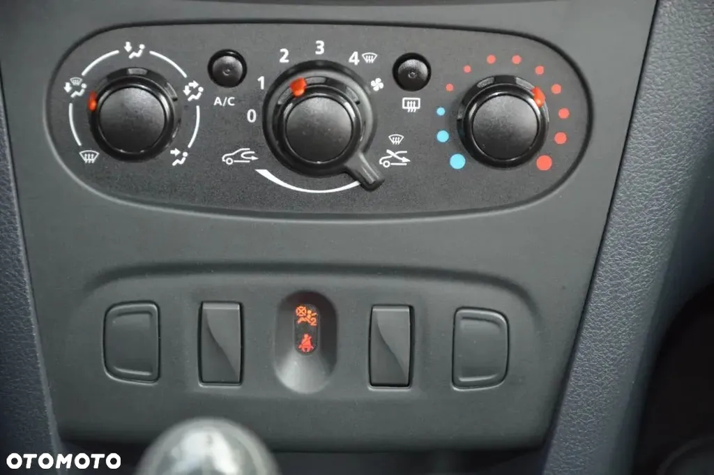 Dacia Sandero SCe 75 Comfort - 21