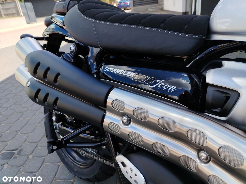 Triumph Scrambler - 9