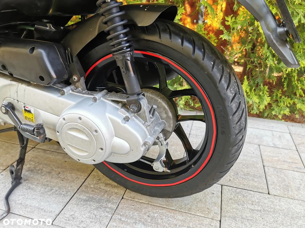 Aprilia SR - 16