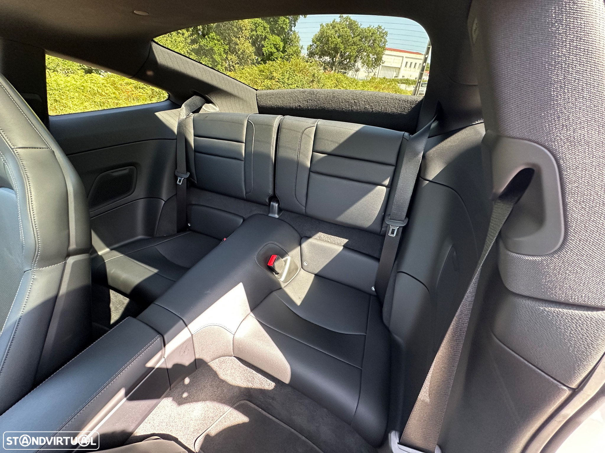 Porsche 911 (992) Carrera - 13