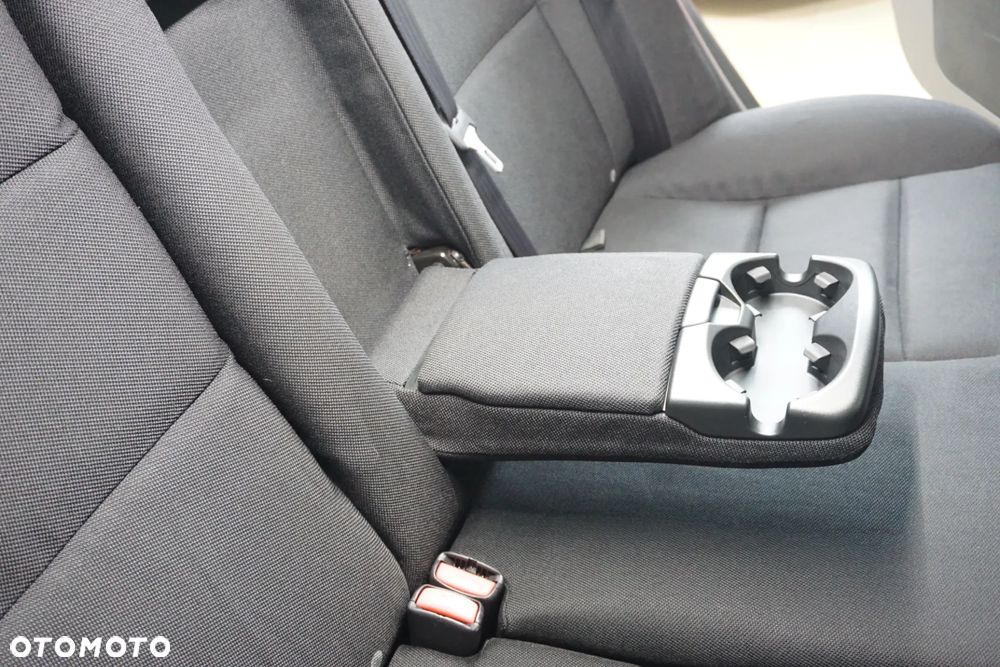 Volvo V50 1.6D DPF DRIVe - 22