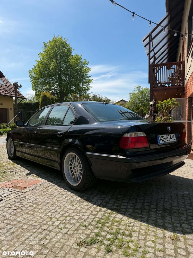 BMW Seria 7 740i - 3