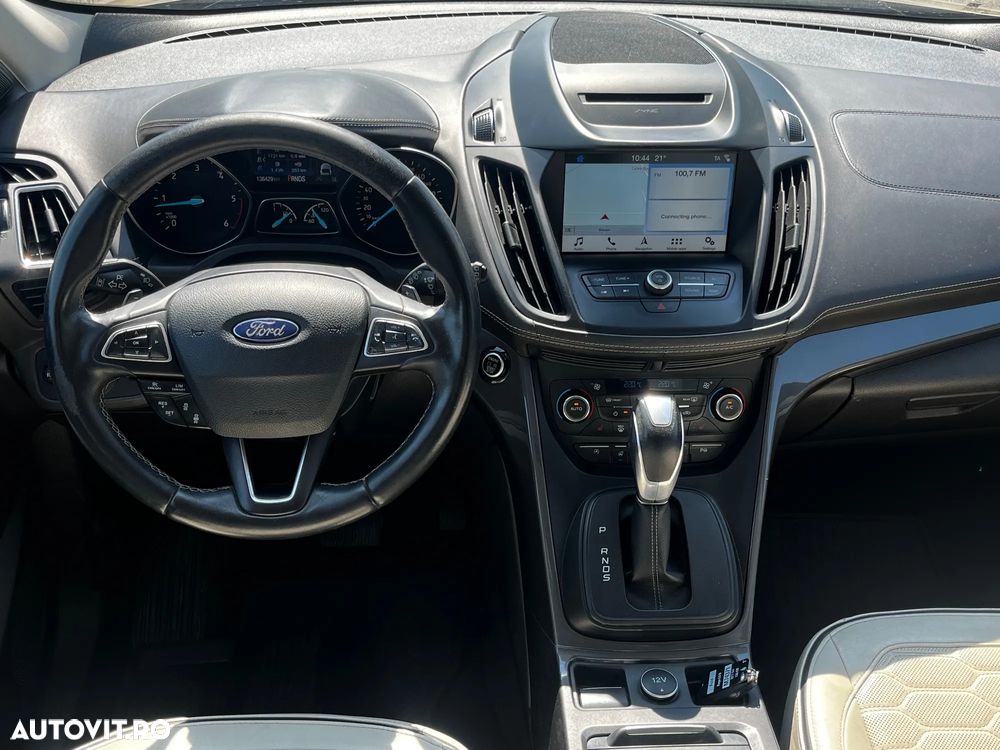 Ford Kuga 2.0 TDCi 4WD Powershift Vignale - 13