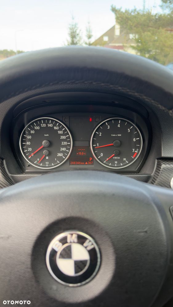 BMW Seria 3 325i - 22