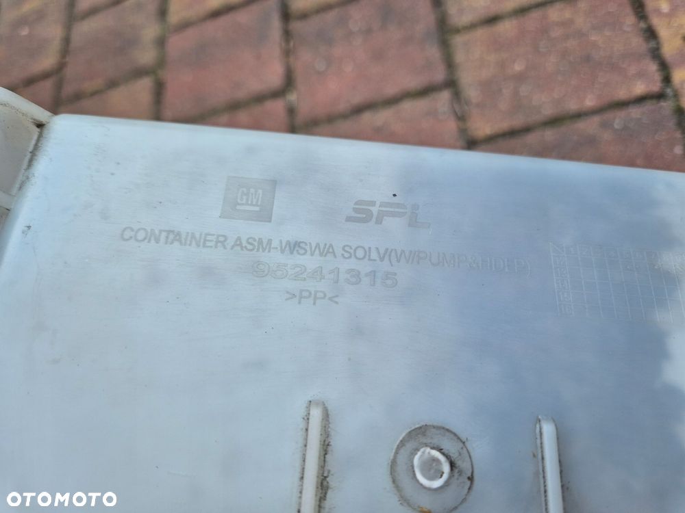zbiorniczek spryskiwaczy xenon opel mokka 95326309 - 3