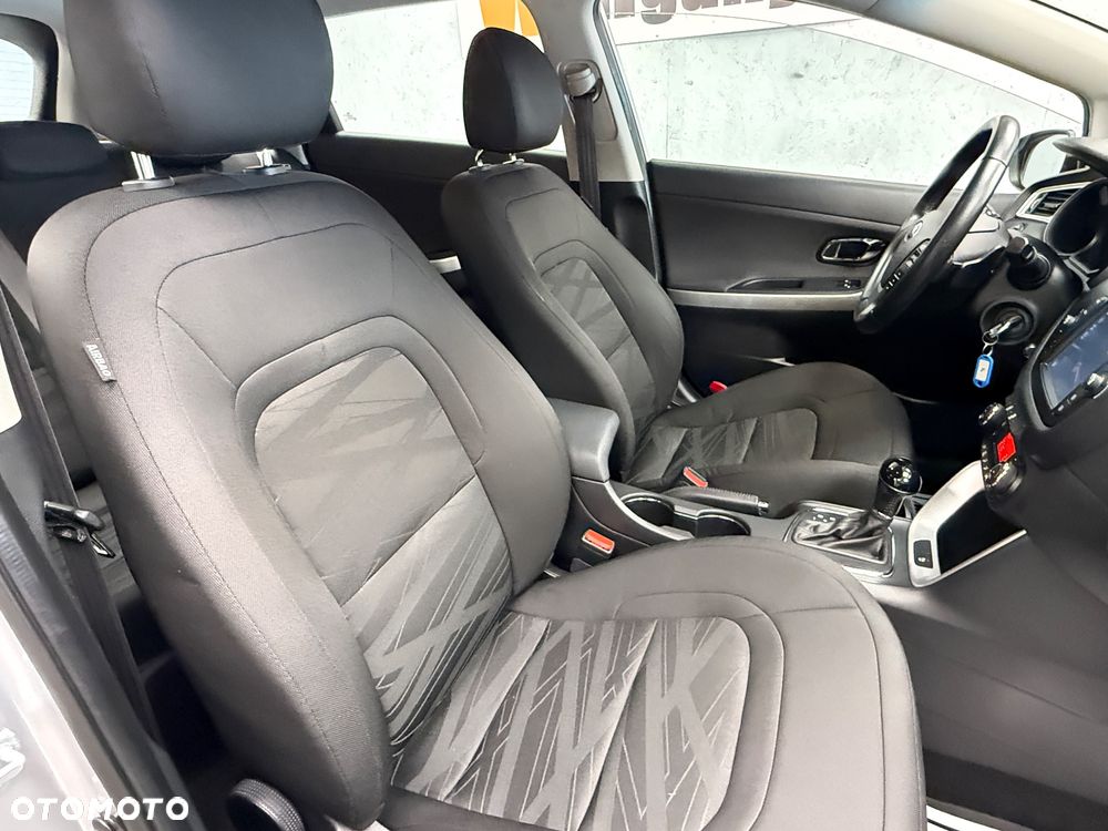 Kia Ceed - 10