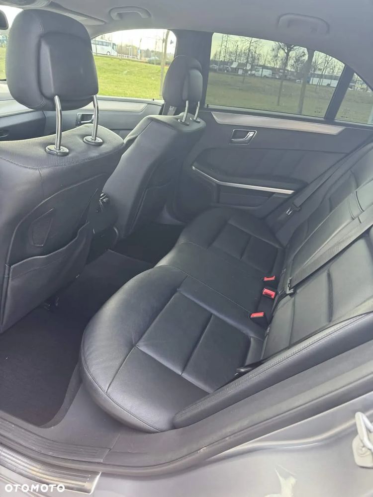 Mercedes-Benz Klasa E 350 CGI BlueEffICIENCY Avantgarde - 15