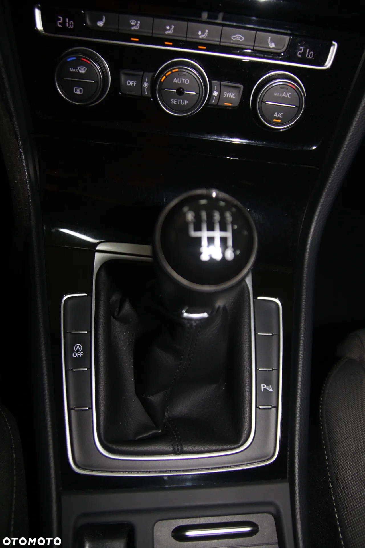 Volkswagen Golf VII 2.0 TDI BMT Highline - 21