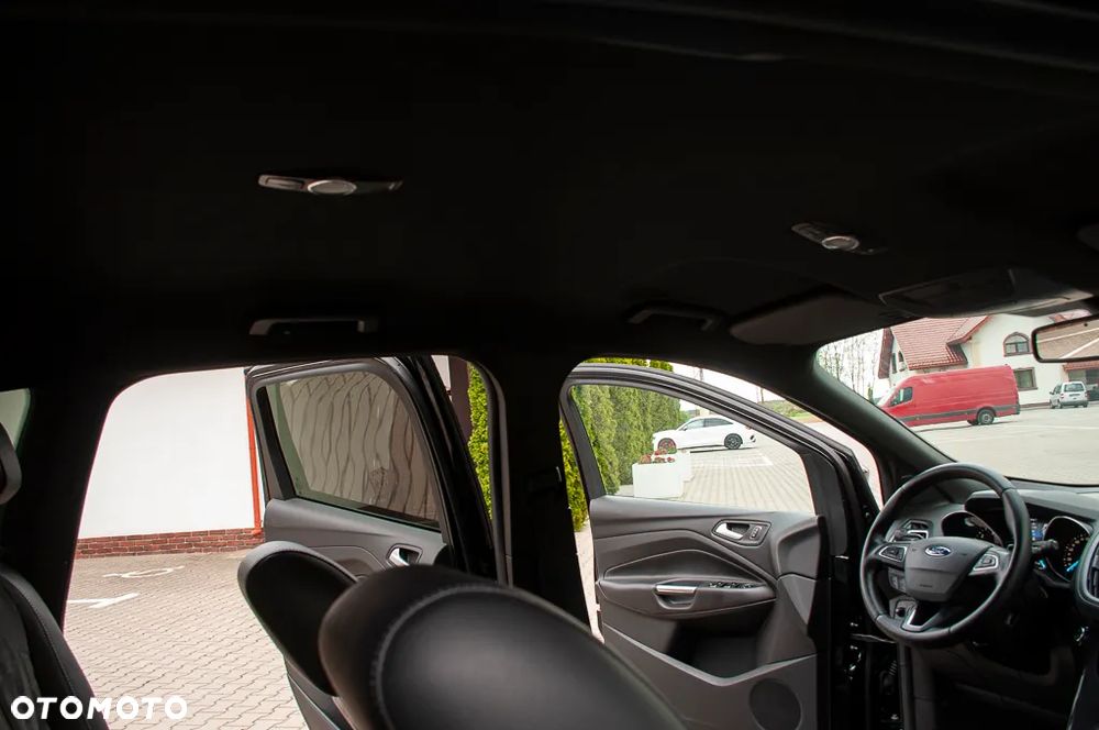 Ford Kuga 2.0 TDCi AWD ST-Line - 25
