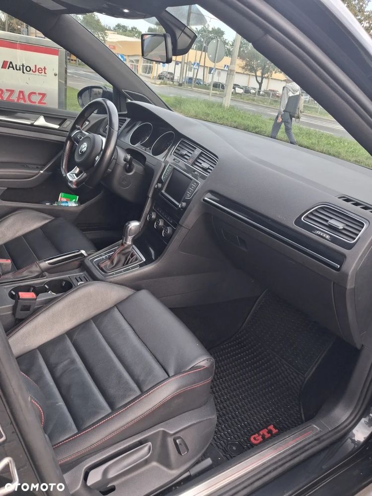 Volkswagen Golf ver-2-0-tsi-opf-dsg-gti - 11