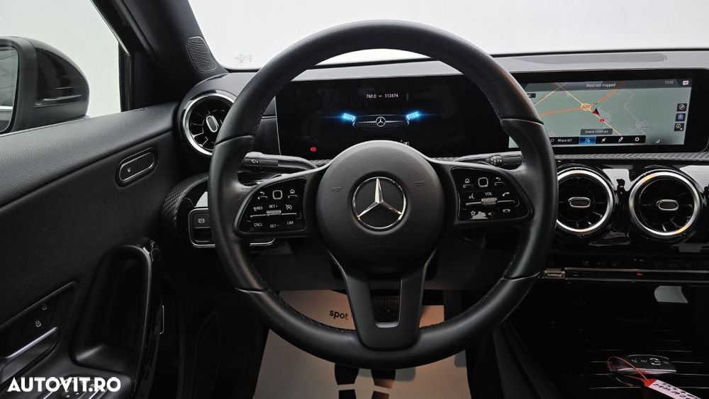 Mercedes-Benz A 200 Sedan 7G-DCT Lim. AMG Line Advanced Plus - 16