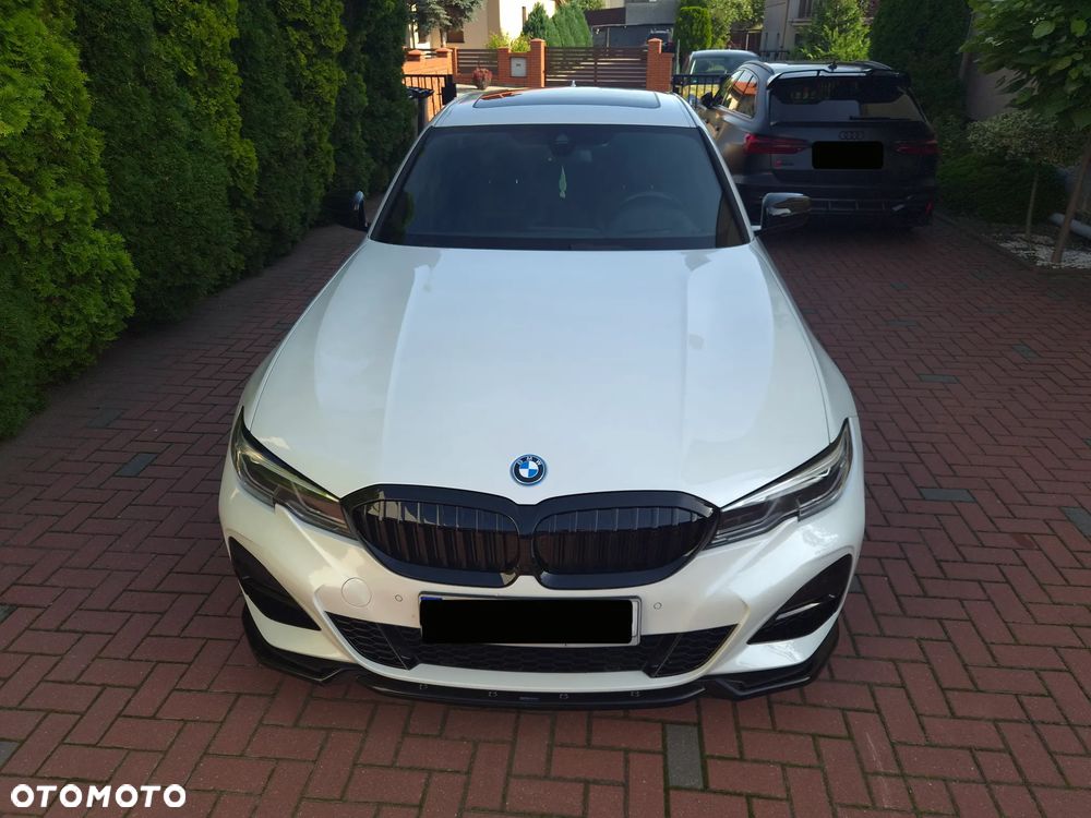 BMW Seria 3 330e xDrive M Sport - 5
