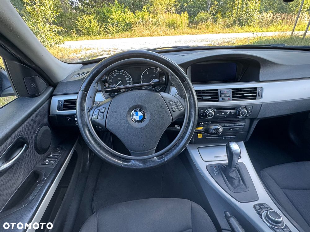 BMW Seria 3 - 16