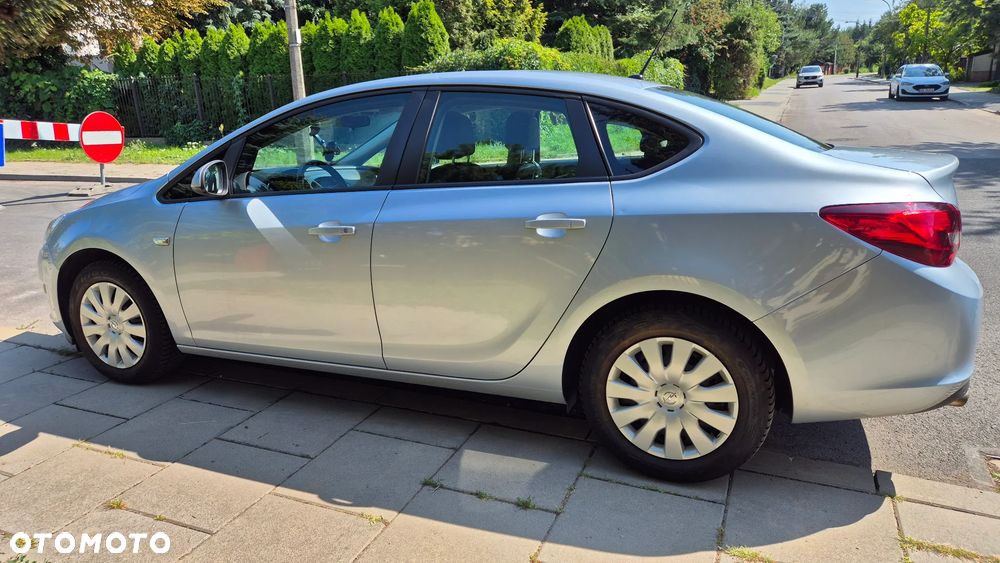 Opel Astra 1.4 T Enjoy EU6 - 3