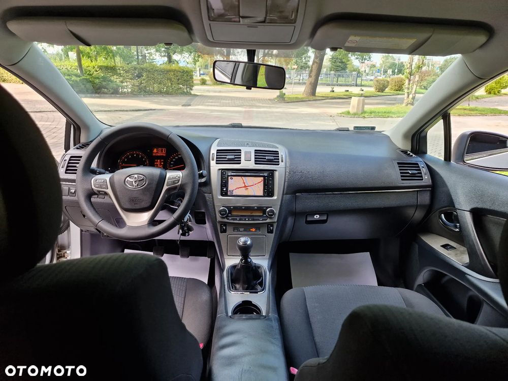 Toyota Avensis 1.8 Sol plus NAVI - 3