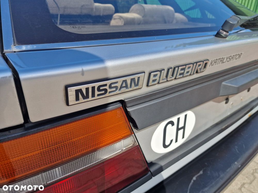 Nissan Bluebird - 32