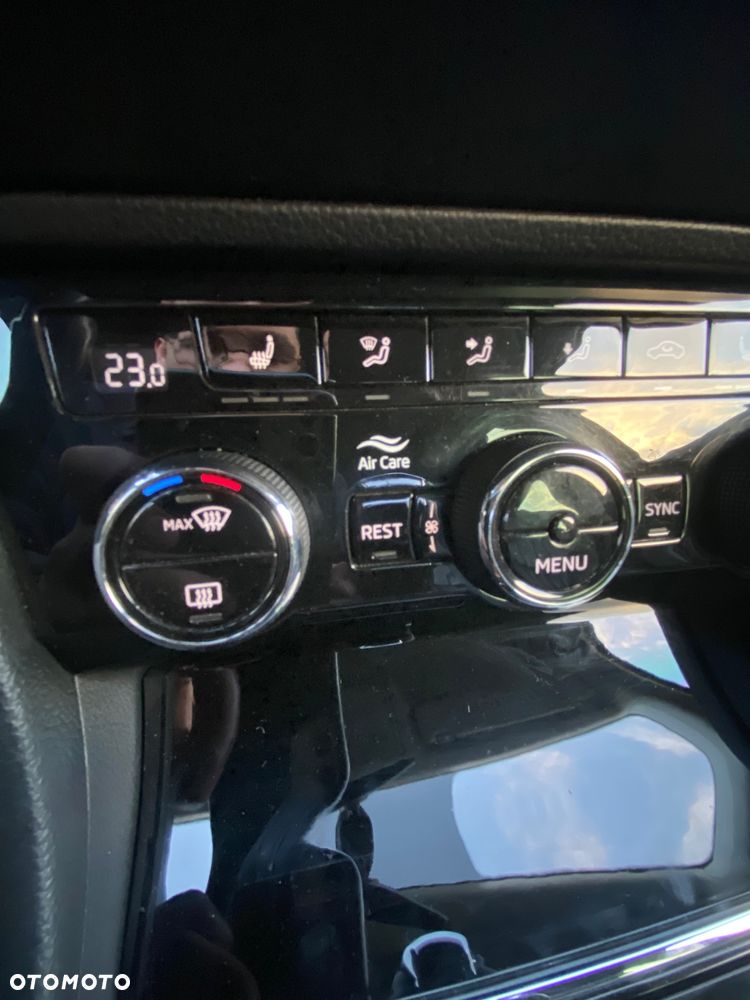 Skoda Superb 1.6 TDI Style DSG - 19