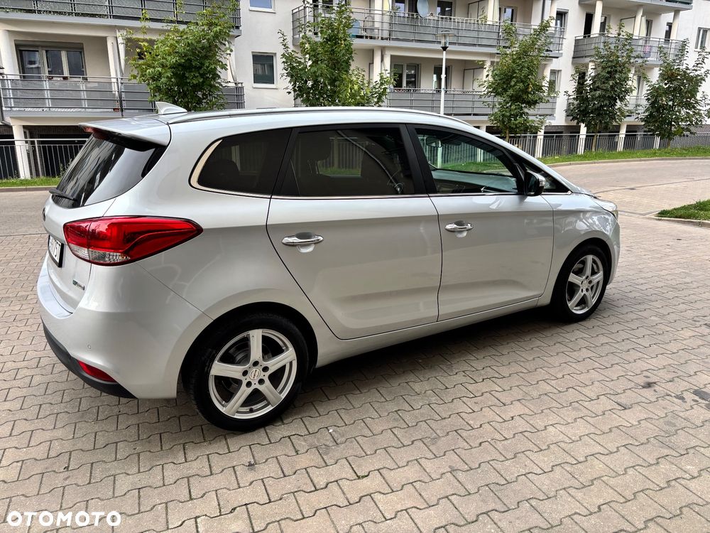 Kia Carens 1.7 CRDi M 7os - 4