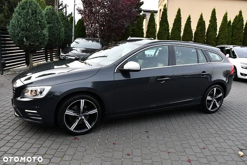 Volvo V60 D3 R-Design - 39