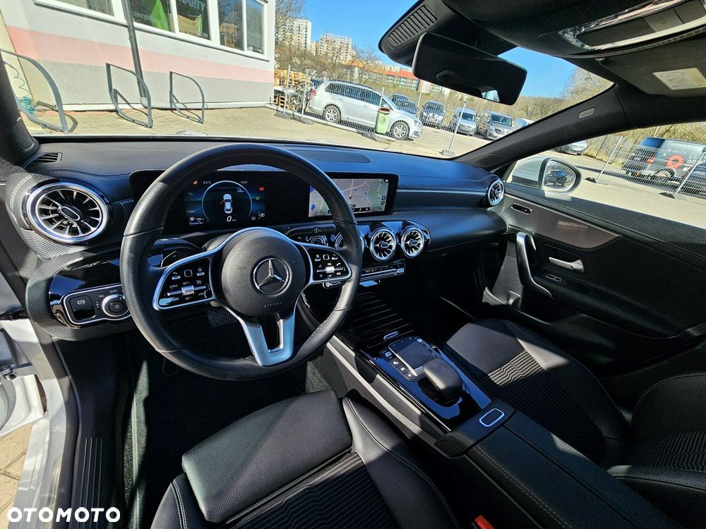 Mercedes-Benz CLA - 21