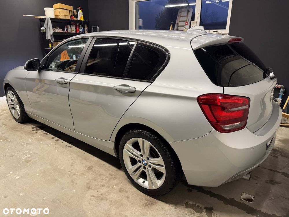 BMW Seria 1 116d Sport Line - 10