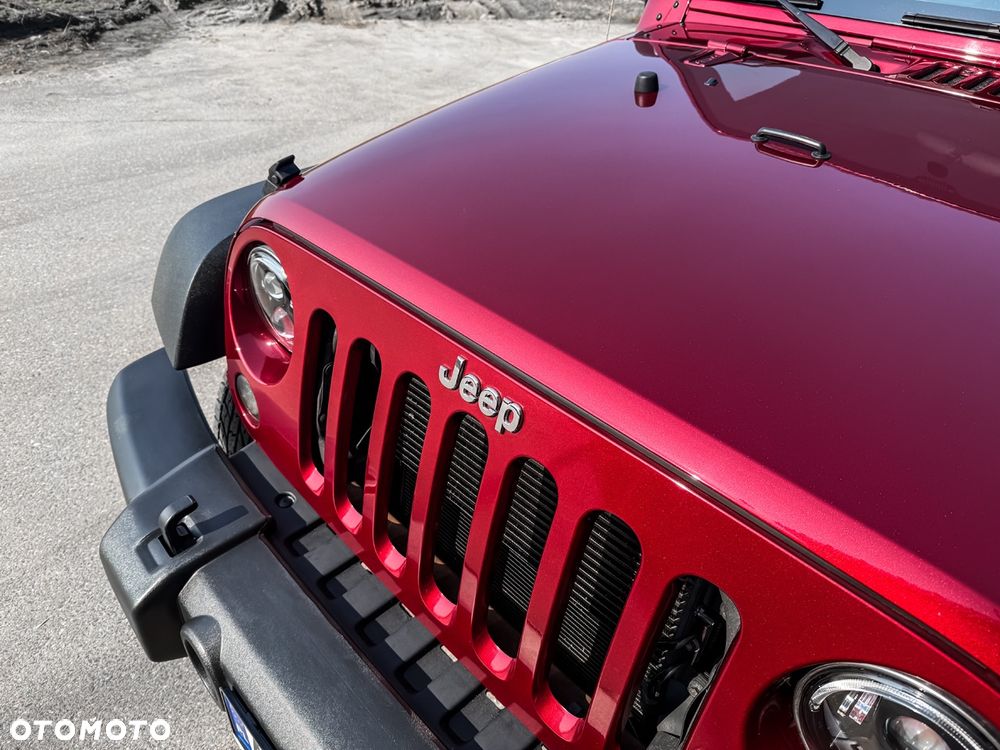 Jeep Wrangler 3.6 Unlim X - 21